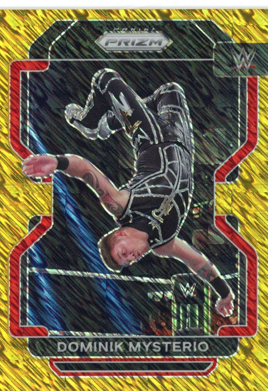 2022 Panini Prizm Dominik Mysterio #137 - Gold Shimmer #/3