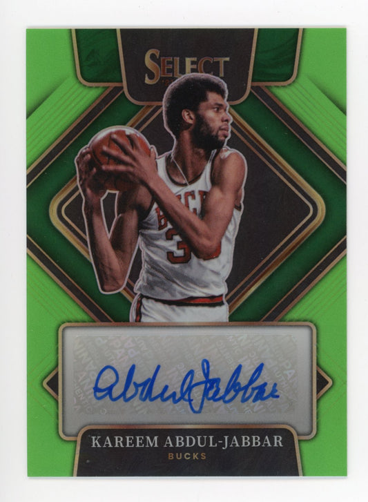 2021/22 Panini Select Kareem Abdul-Jabbar #SG-KAJ - #/99 Neon Green Autograph Prizm Bucks