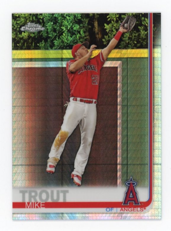 2019 Topps Chrome Mike Trout #200 - Hyper